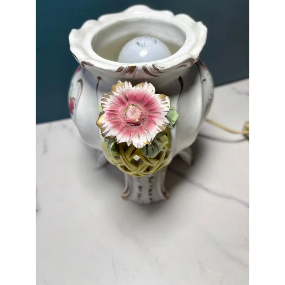 Vintage Italian Capodimonte Style Porcelain Floral Accent Lamp Hand Painted
